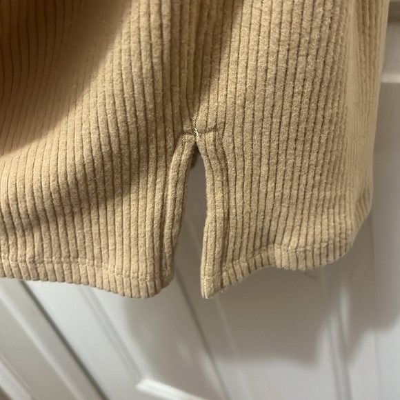 New! Isabel Maternity Ribbed Skirt - Picture 3 of 5